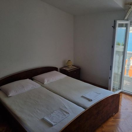 Villa Nena In Central Dalmatia 트로기르 외부 사진