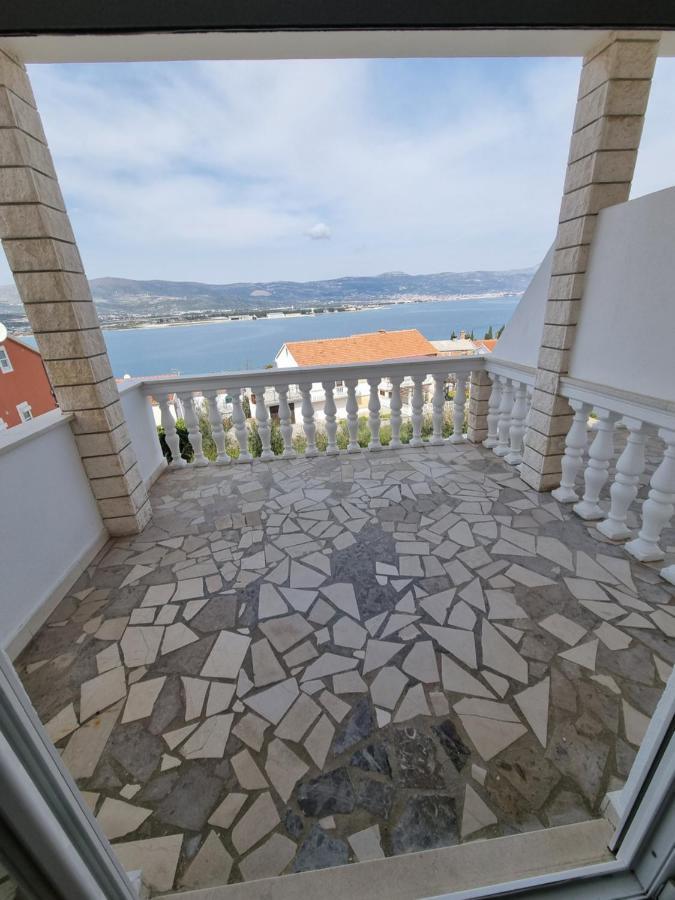 Villa Nena In Central Dalmatia 트로기르 외부 사진