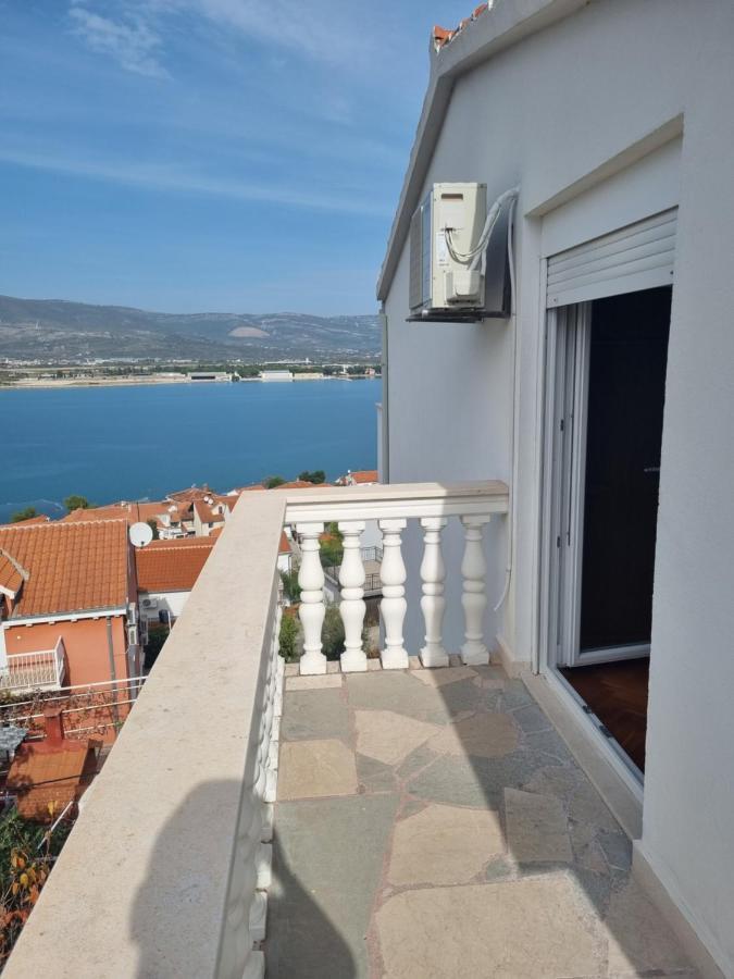 Villa Nena In Central Dalmatia 트로기르 외부 사진