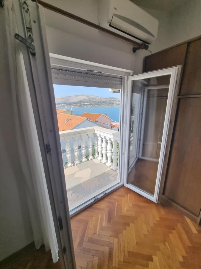 Villa Nena In Central Dalmatia 트로기르 외부 사진