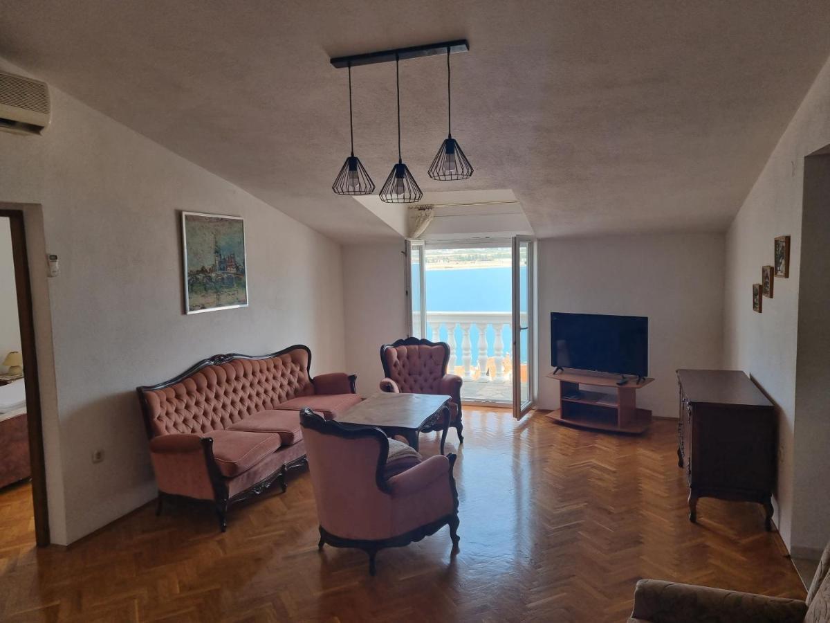 Villa Nena In Central Dalmatia 트로기르 외부 사진